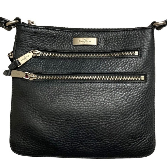 Cole haan black pebbled leather multi zipper crossbody bag
